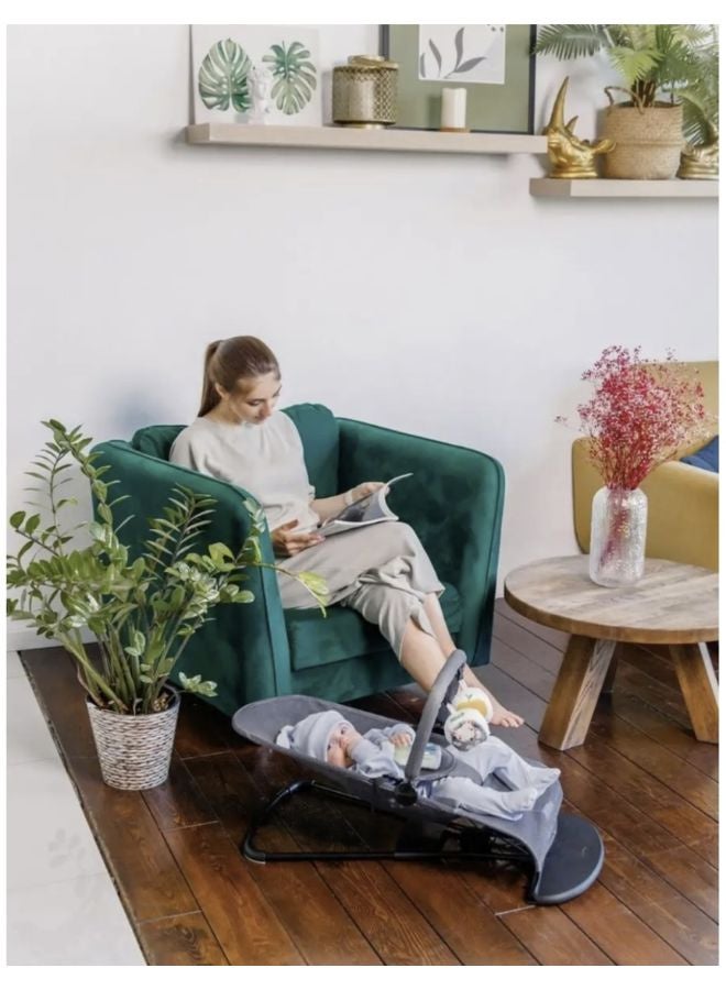 ماس كرسي هزاز للأطفال مع ألعاب معلّقة – مريح وآمن للنوم واللعب - Image 4